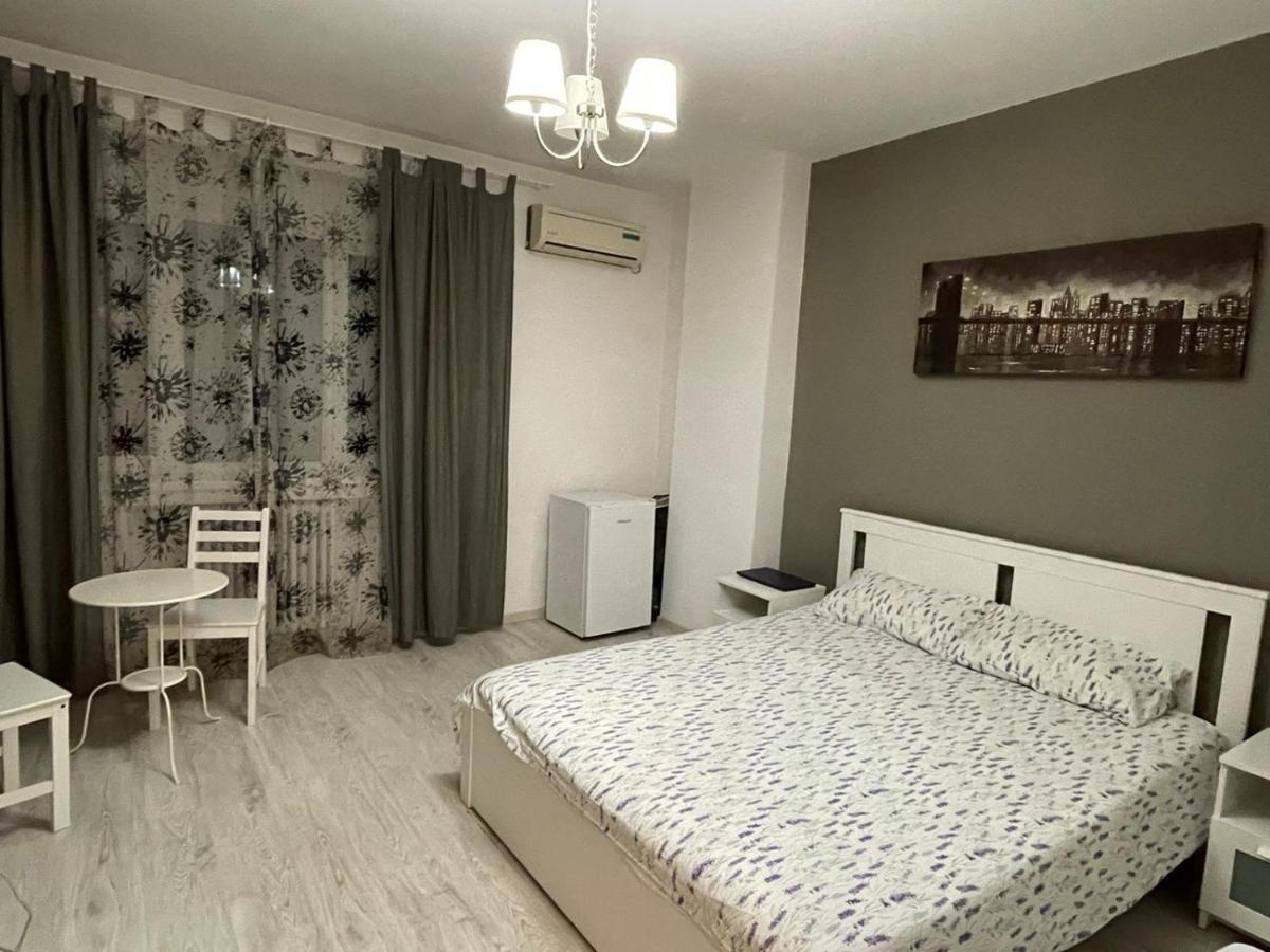 Centru Charming New Apartament Piata Universitate Apartman Bukarest Kültér fotó